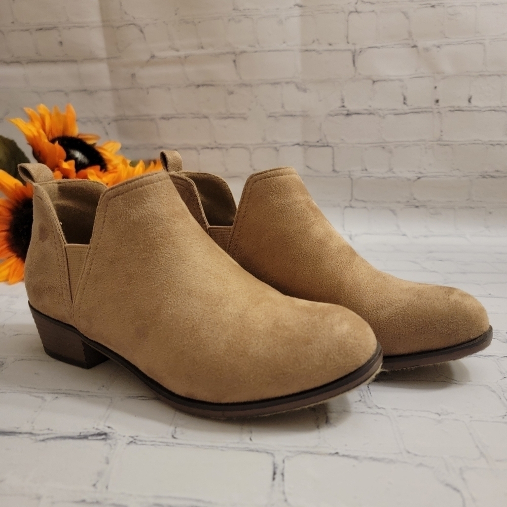 Pierre Dumas Ankle Boot Tan Size 6